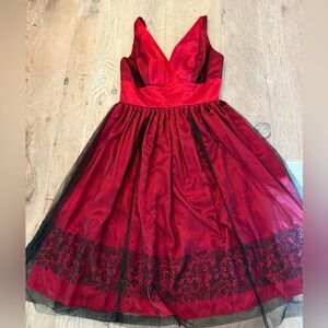 Vintage Morgan & Co formal cocktail dress. Sateen with lace overlay. Size 7/8